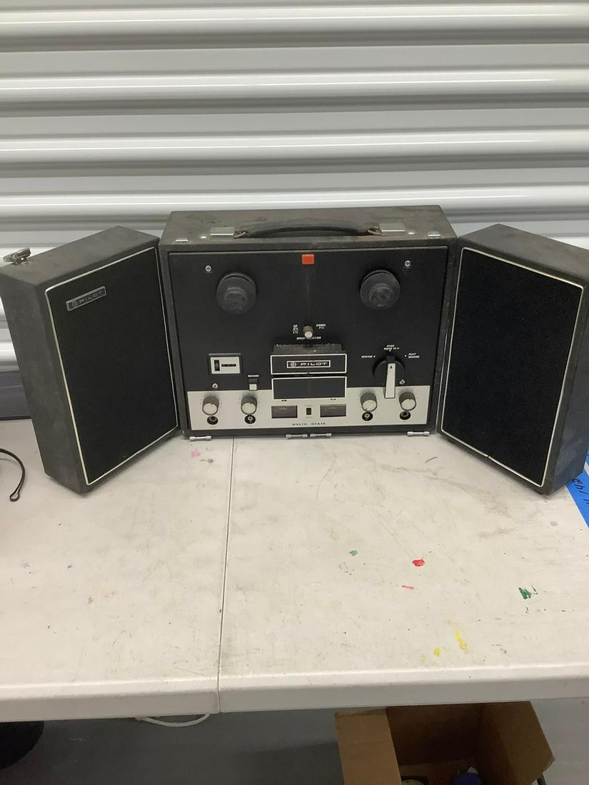vintage pilot reel to reel tape recorder player with speakers: vintage pilot reel to reel tape recorder player with speakers