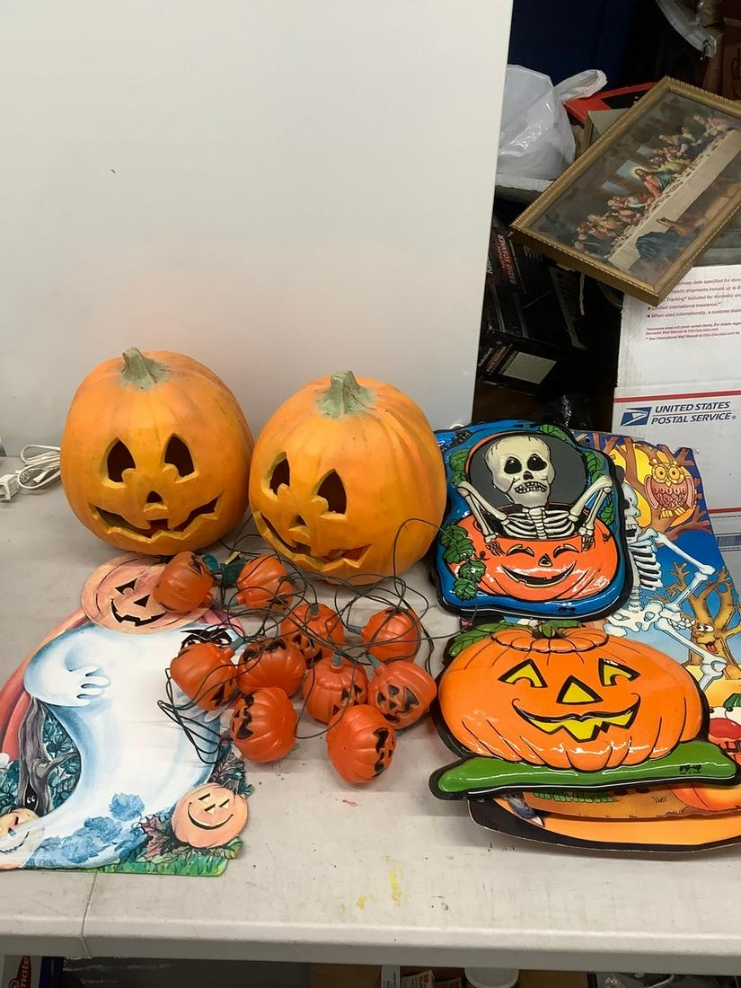 Lot of halloween decorations pumpkins 10 inches tall: Lot of halloween decorations pumpkins 10 inches tall