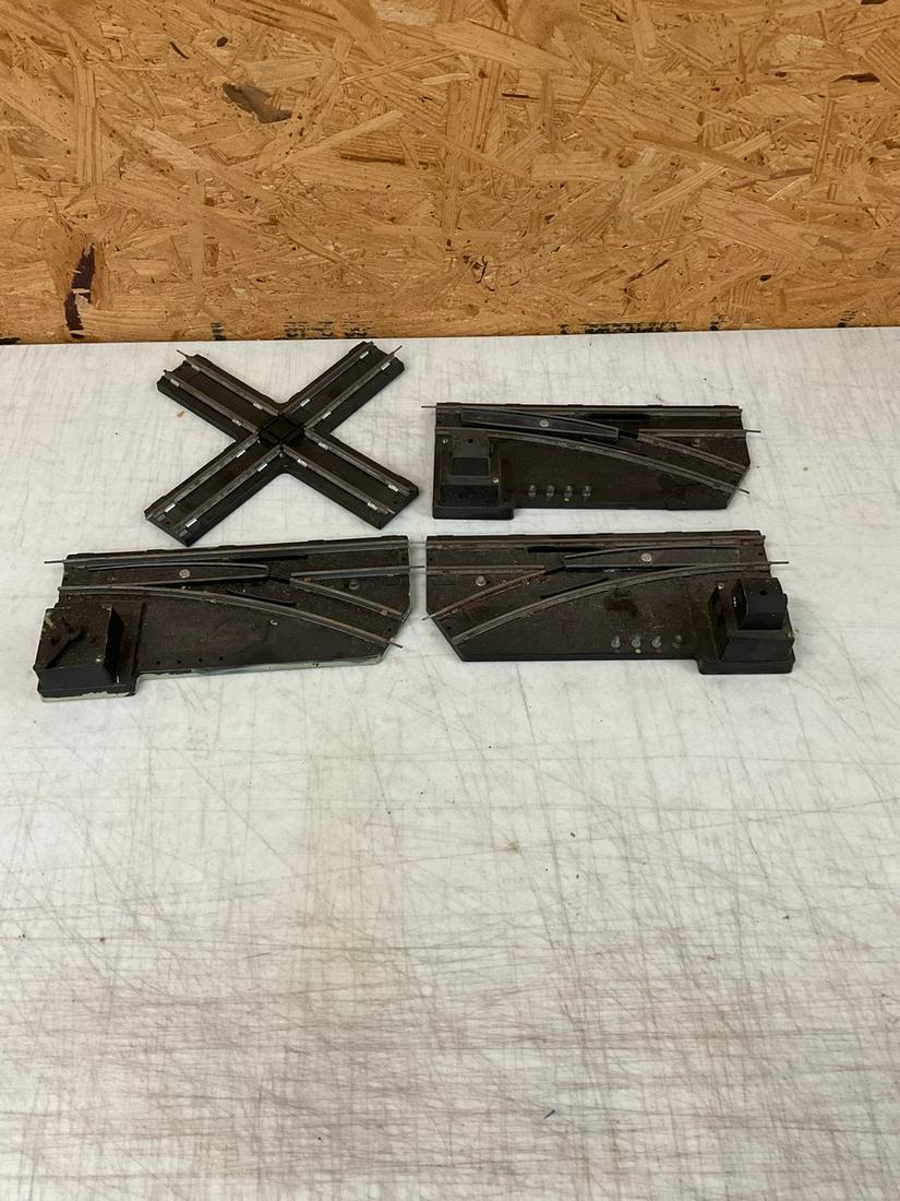 Vintage American Flyer Tracks (1 of 1)