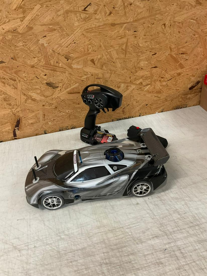 Traxxas Remote Control Car with Charger 17 in. (1 of 1)