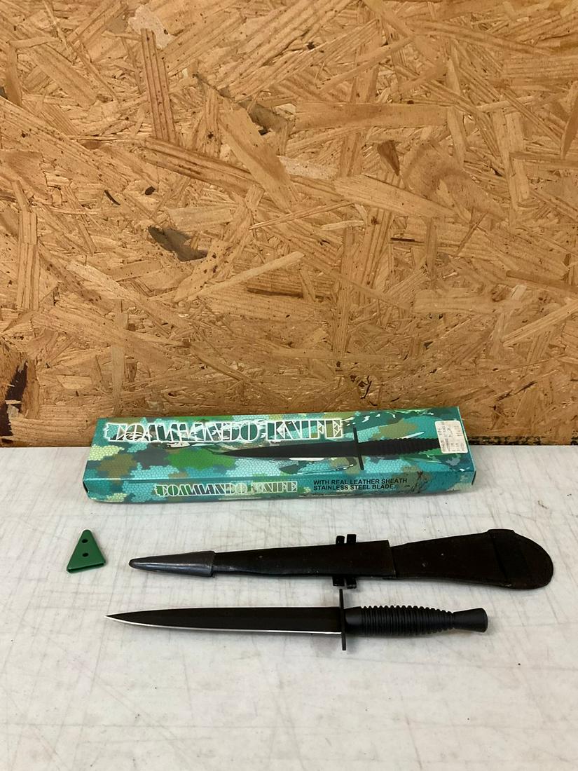 Commando Knife with Real Leather Sheath & Stainless Steeel Blade (1 of 1)