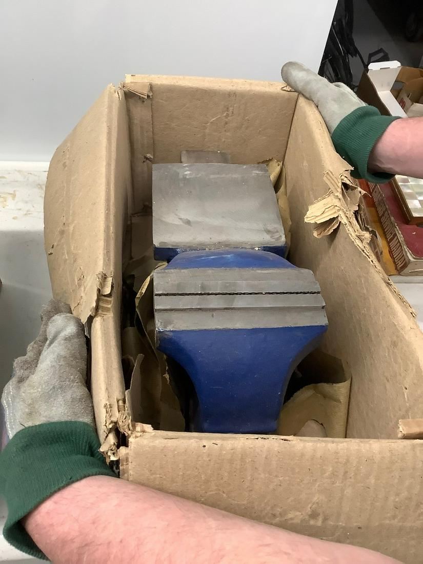 6" Bench Vise (1 of 1)