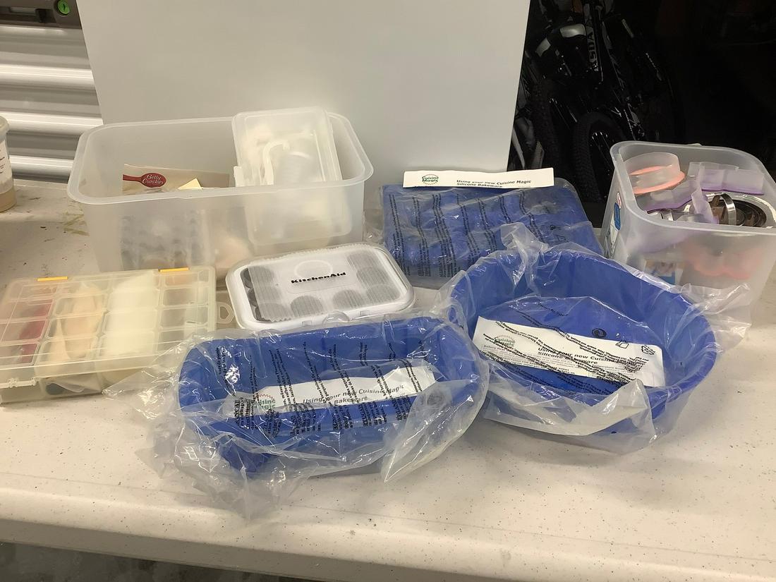 Large lot of baking supplies and Cuisine Magic Silicon Bakeware (1 of 1)