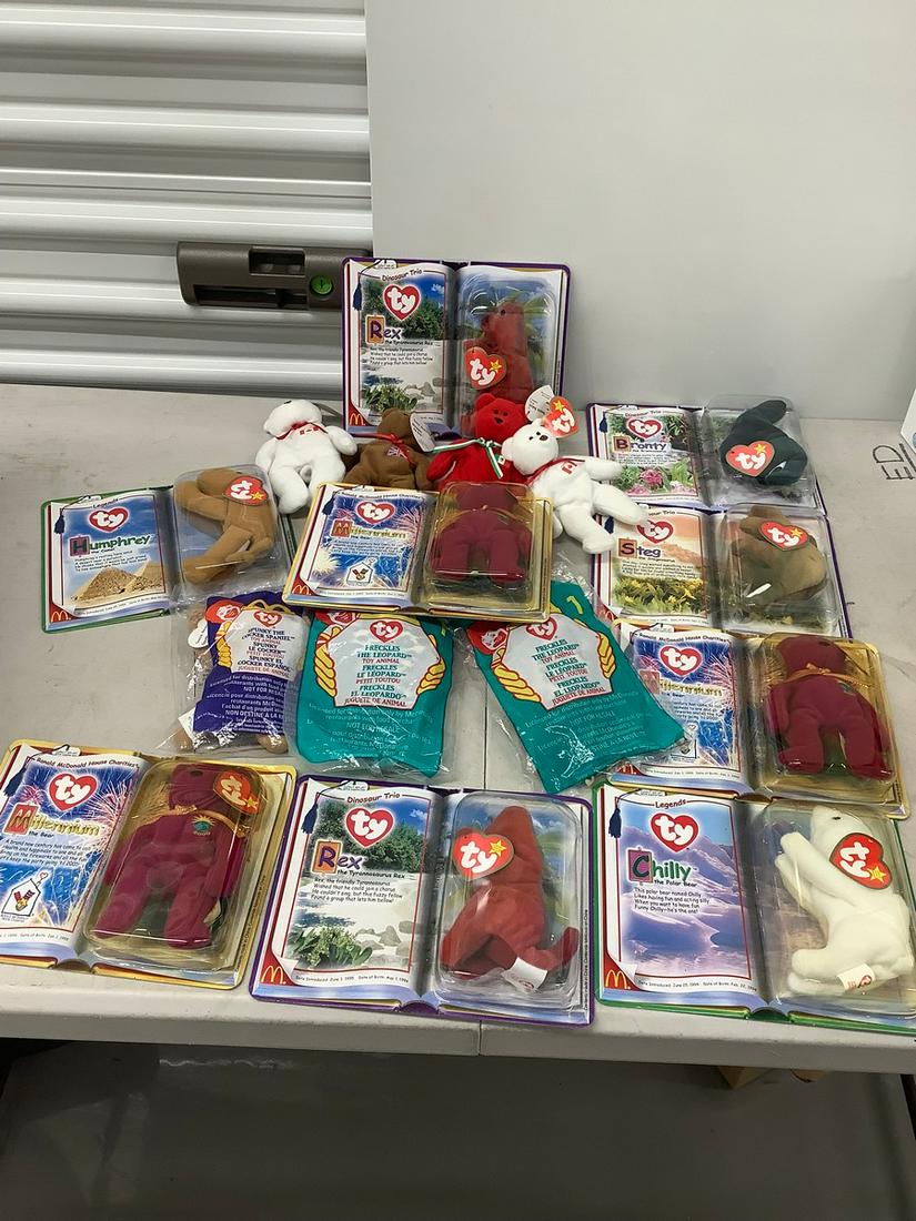 Large lot of beanie babies: Large lot of beanie babies