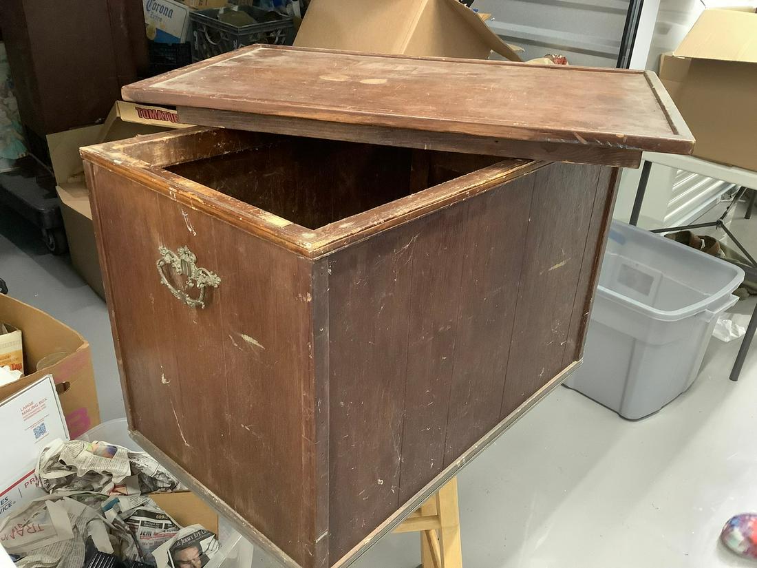 Vintage Wooden storage chest 29x18x18 (1 of 1)