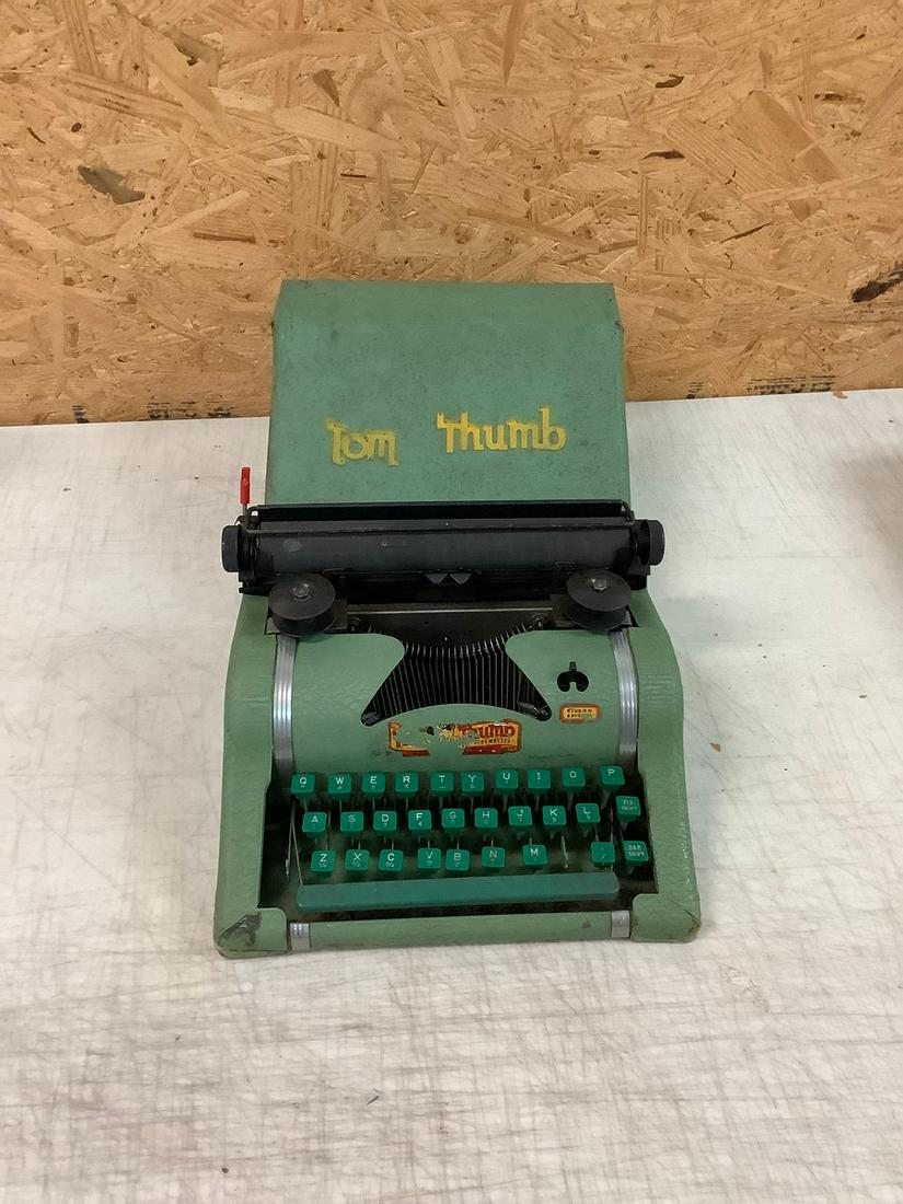 Vintage Tom Thumb Manual Typewriter (1 of 1)
