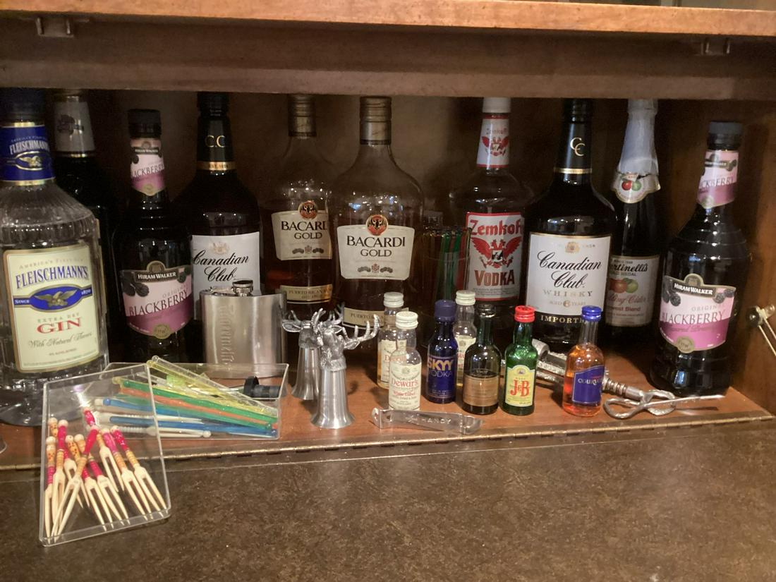 Contents of Liquor Cabinet: Contents of Liquor Cabinet