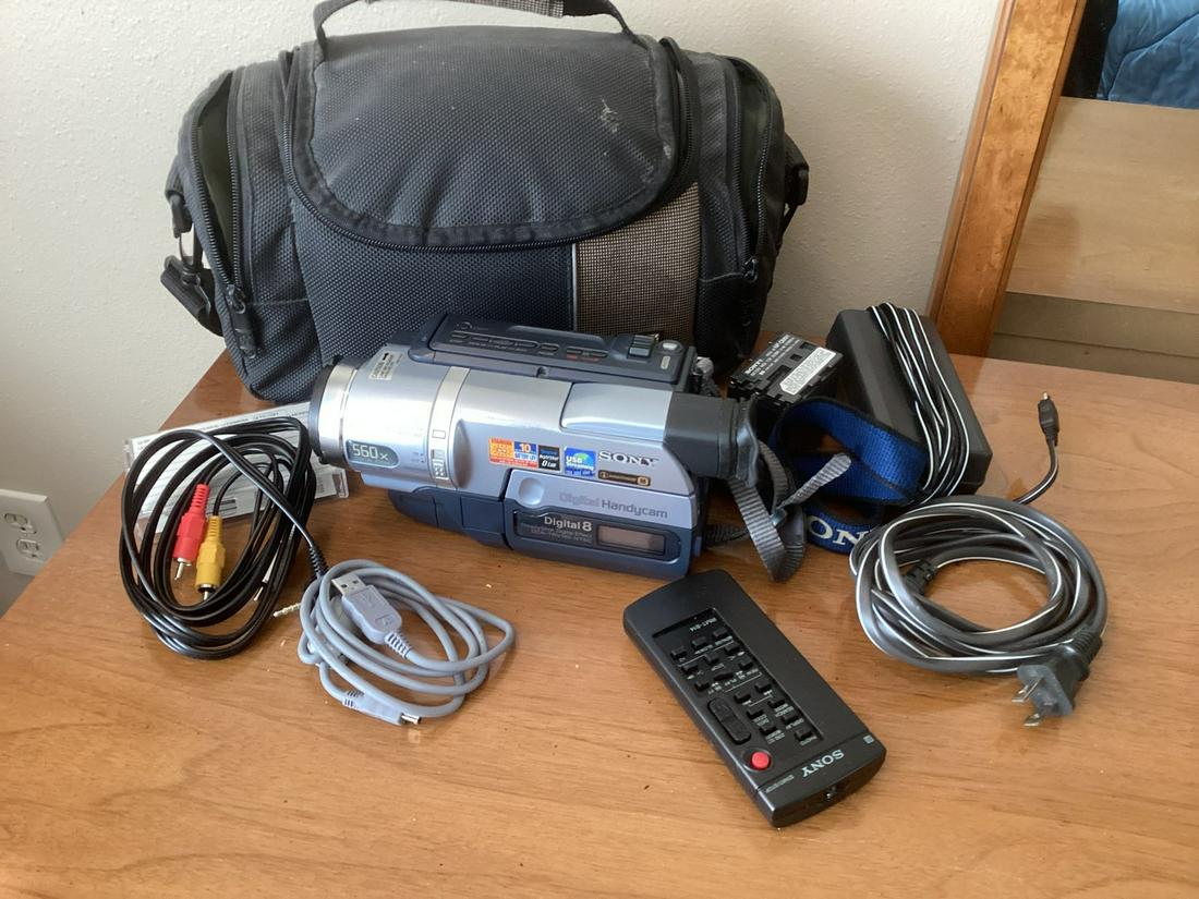 Sony Digital 8 Camcorder (1 of 1)