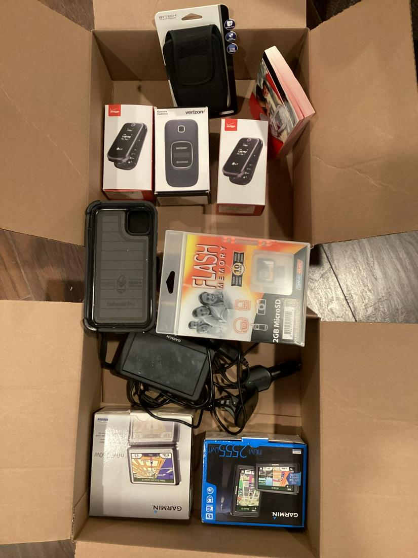 Vintage Cell Phones, Garmins, Otterbox case & More (1 of 1)
