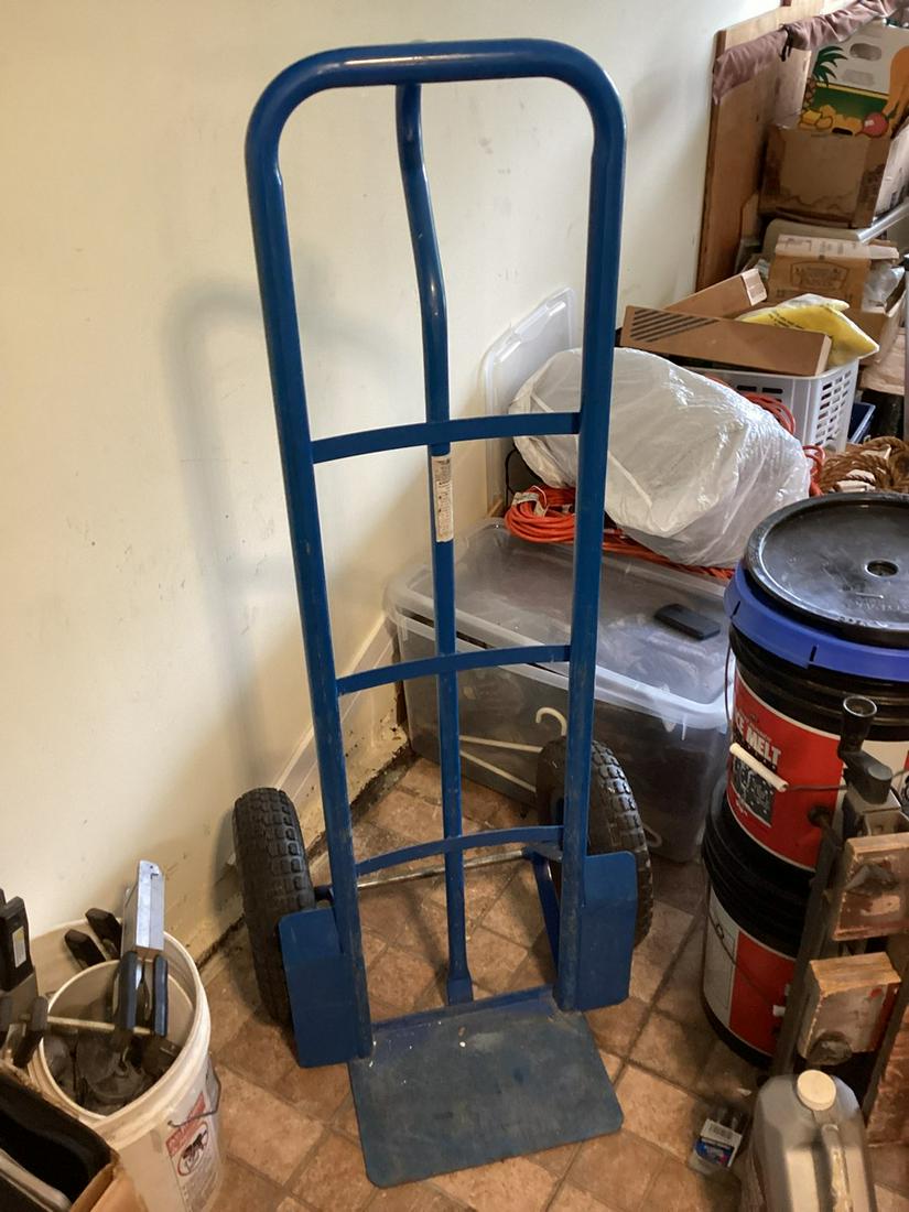 Pneumatic Tire Hand Truck: Pneumatic Tire Hand Truck