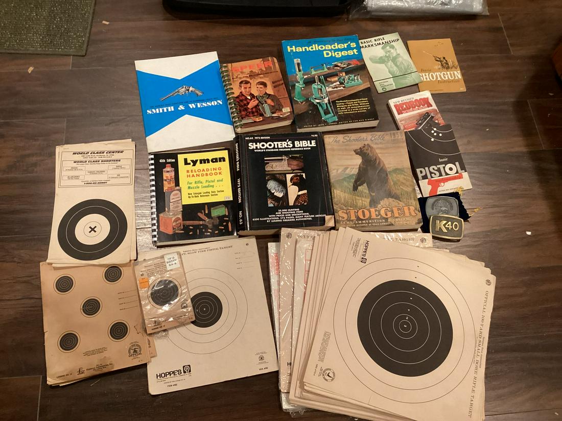 Vintage Gun Books & Large amount of Targets: Vintage Gun Books & Large amount of Targets
