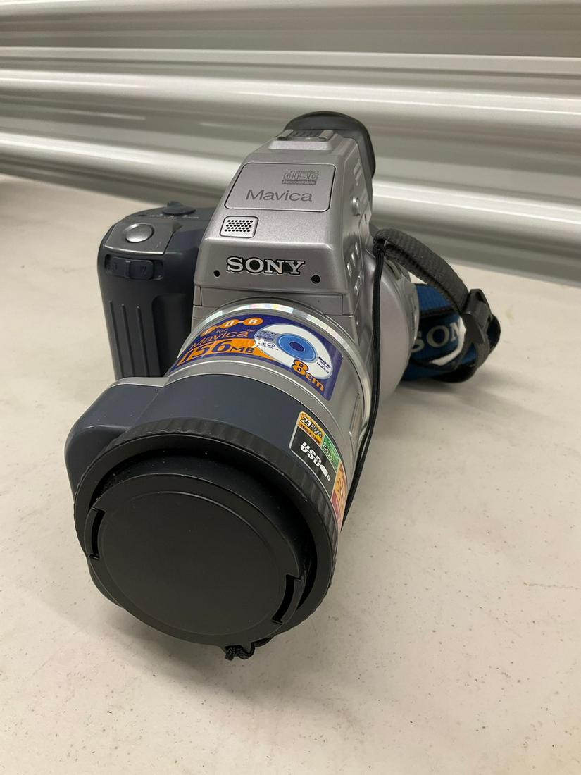 SONY Mavica Digital still camera (1 of 1)