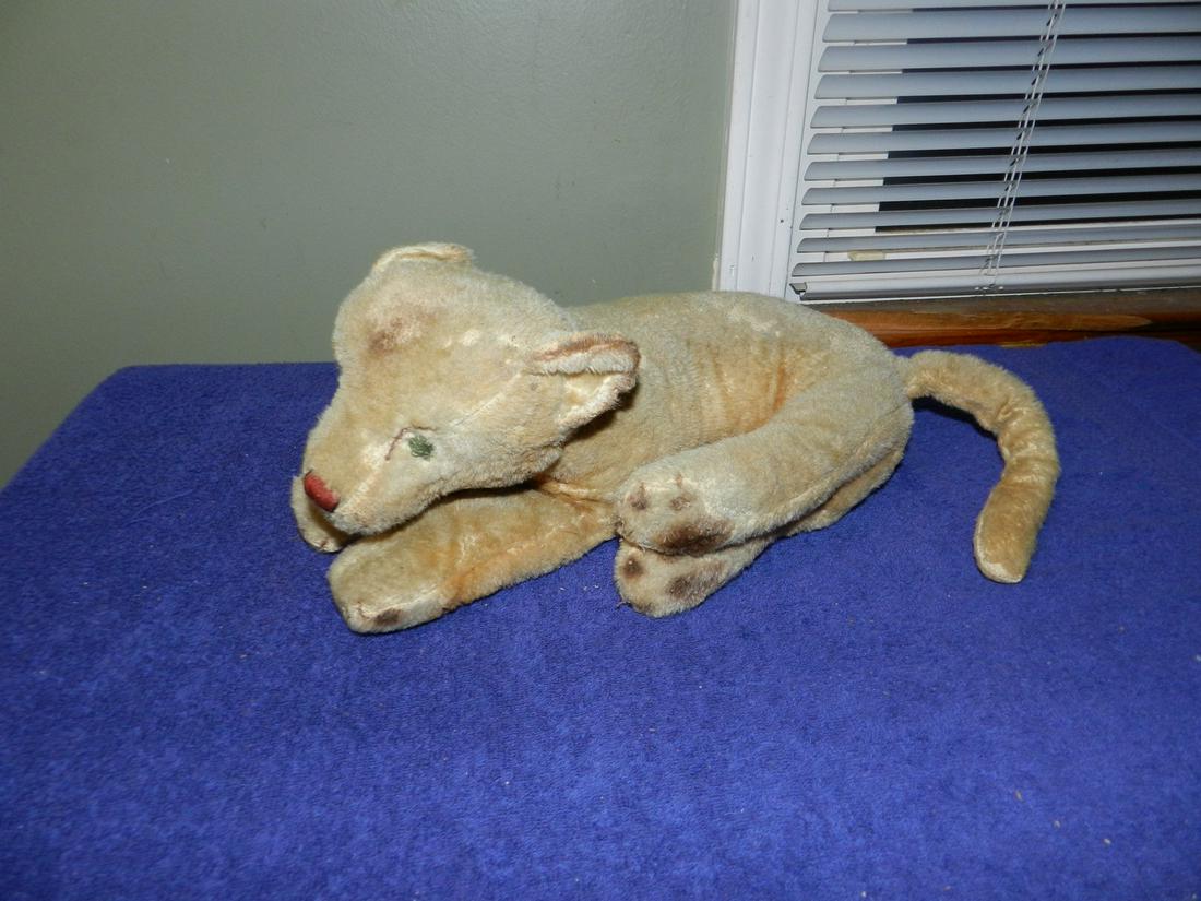 Steiff? Lioness (1 of 1)