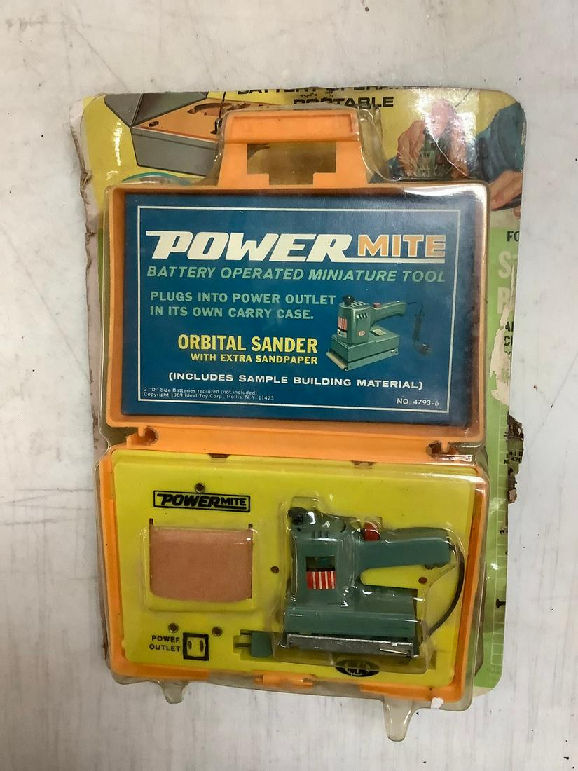 Powermite Battery Operated Miniature Tool Orbital Sander (1 of 1)