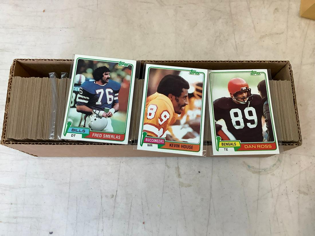 1981 Topps Football Cards (1 of 1)