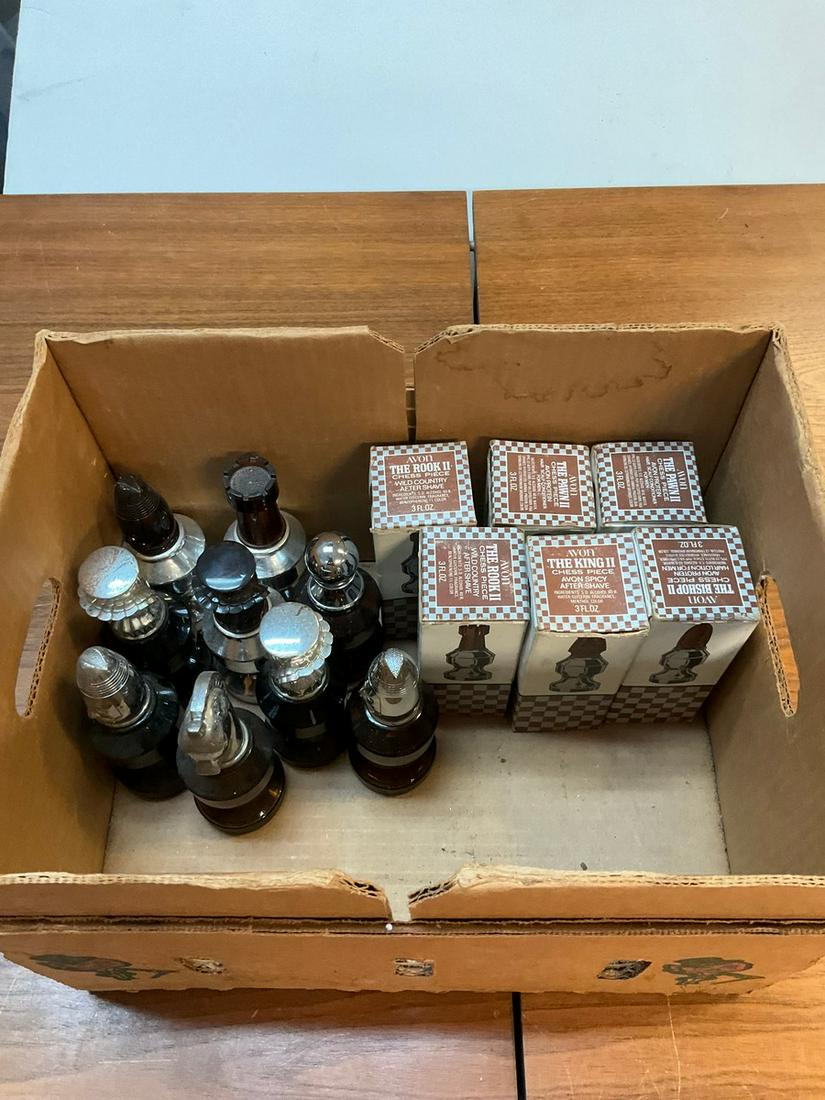 Large lot of vintage Avon Chess piece aftershave (1 of 1)