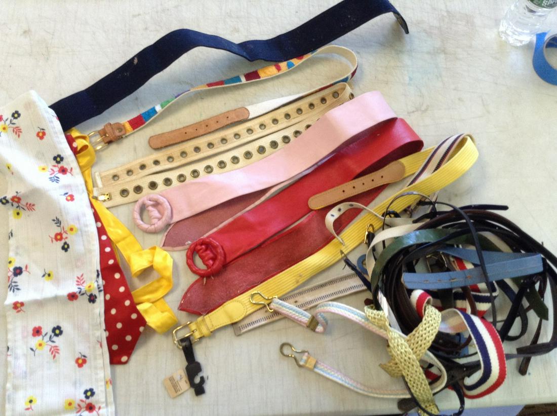 Lot of Vintage Belts: Lot of Vintage Belts