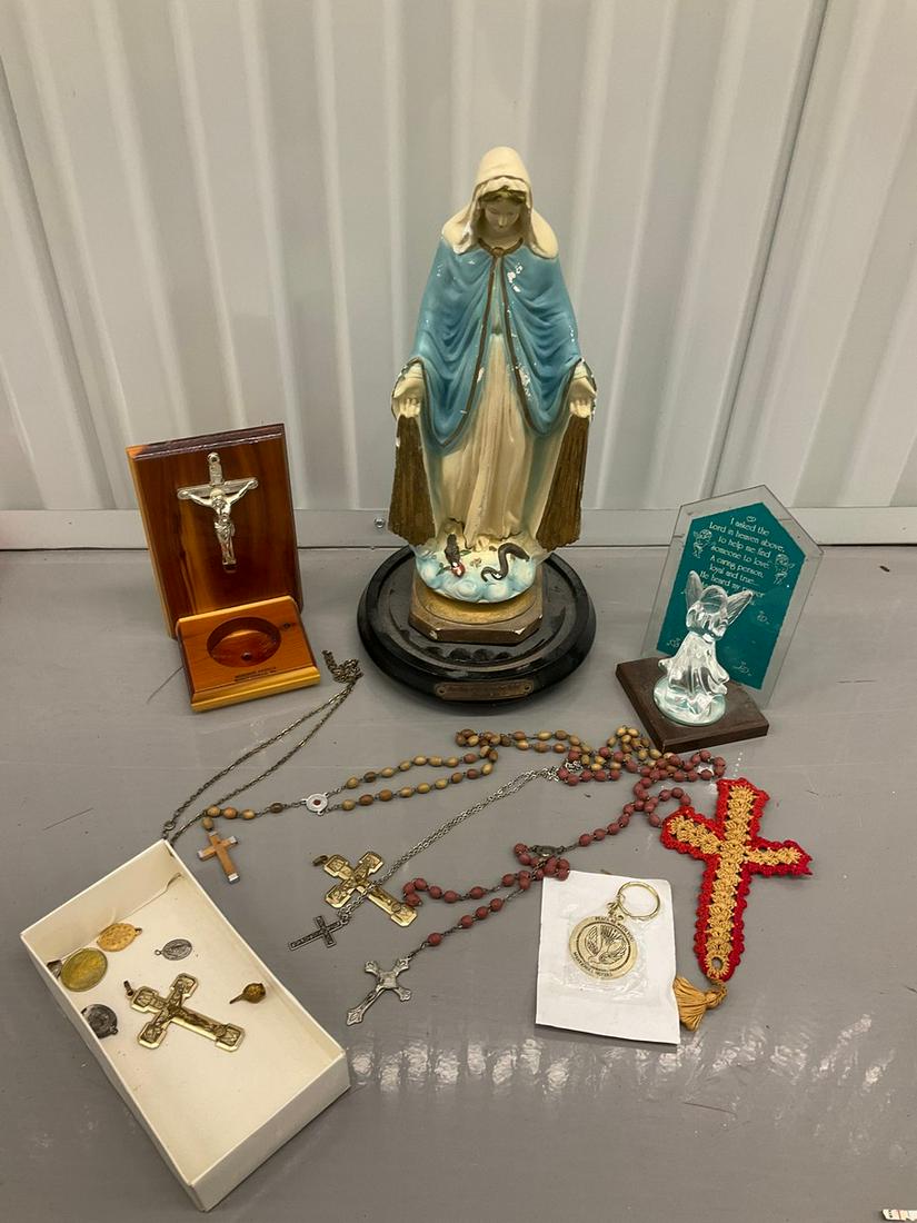 Lot of Vintage Religious statues, rosaries and more, tallest 13.5": Lot of Vintage Religious statues, rosaries and more, tallest 13.5"