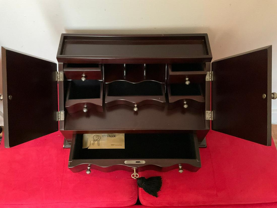 The Bombay Company 2000 Desk Organizer with Key and Extra Key 16x9x10: The Bombay Company 2000 Desk Organizer with Key and Extra Key 16x9x10