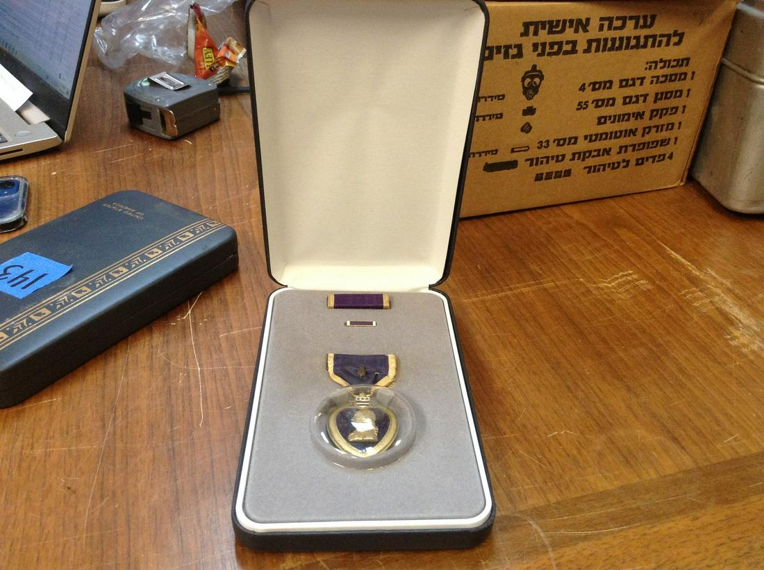 WW2 courtney r browns distinguished service cross recipients purple heart (1 of 1)