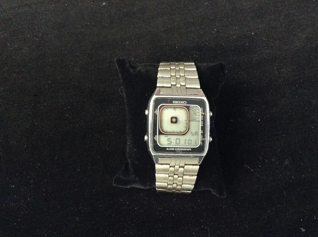 Seiko Stainless steel alarm- chronograph wristwatch, Japan, recently serviced: Seiko Stainless steel alarm- chronograph wristwatch, Japan, recently serviced
