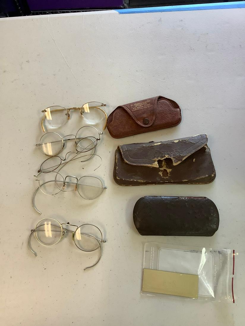 Lot of vintage glasses and cases: Lot of vintage glasses and cases