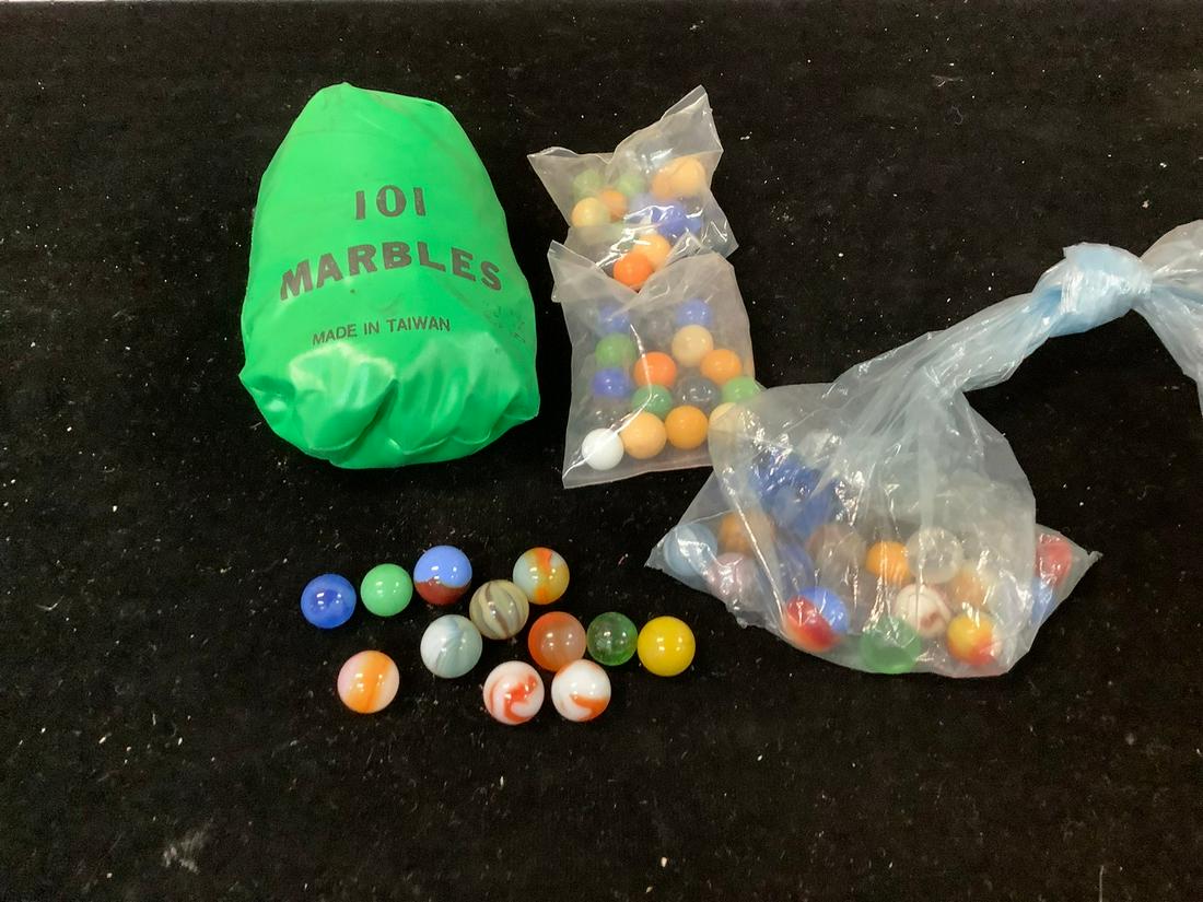 Large Lot of Marbles: Large Lot of Marbles