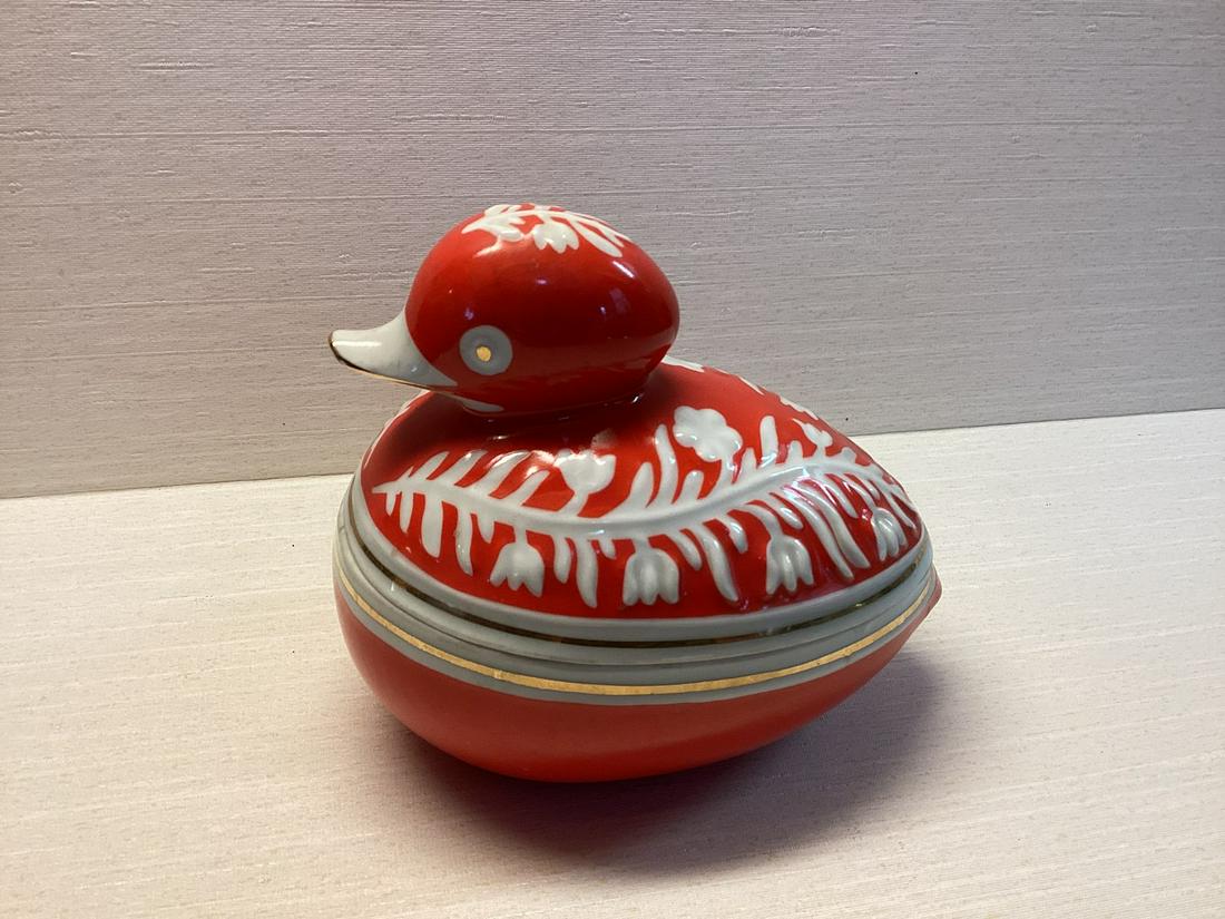 Signed Hollohaza Hungary Lidded Duck Dish 5": Signed Hollohaza Hungary Lidded Duck Dish 5"