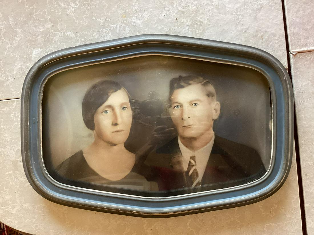Antique Convex Glass Frame 17"x11.5": Antique Convex Glass Frame 17"x11.5"