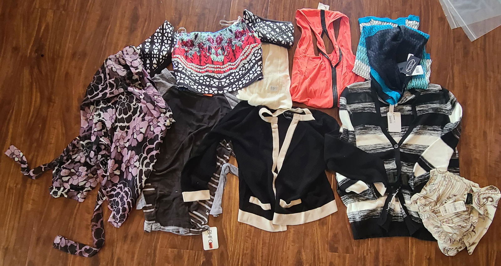 Tops and Cardigans S incl August Silk some NWT: Tops and Cardigans S incl August Silk some NWT