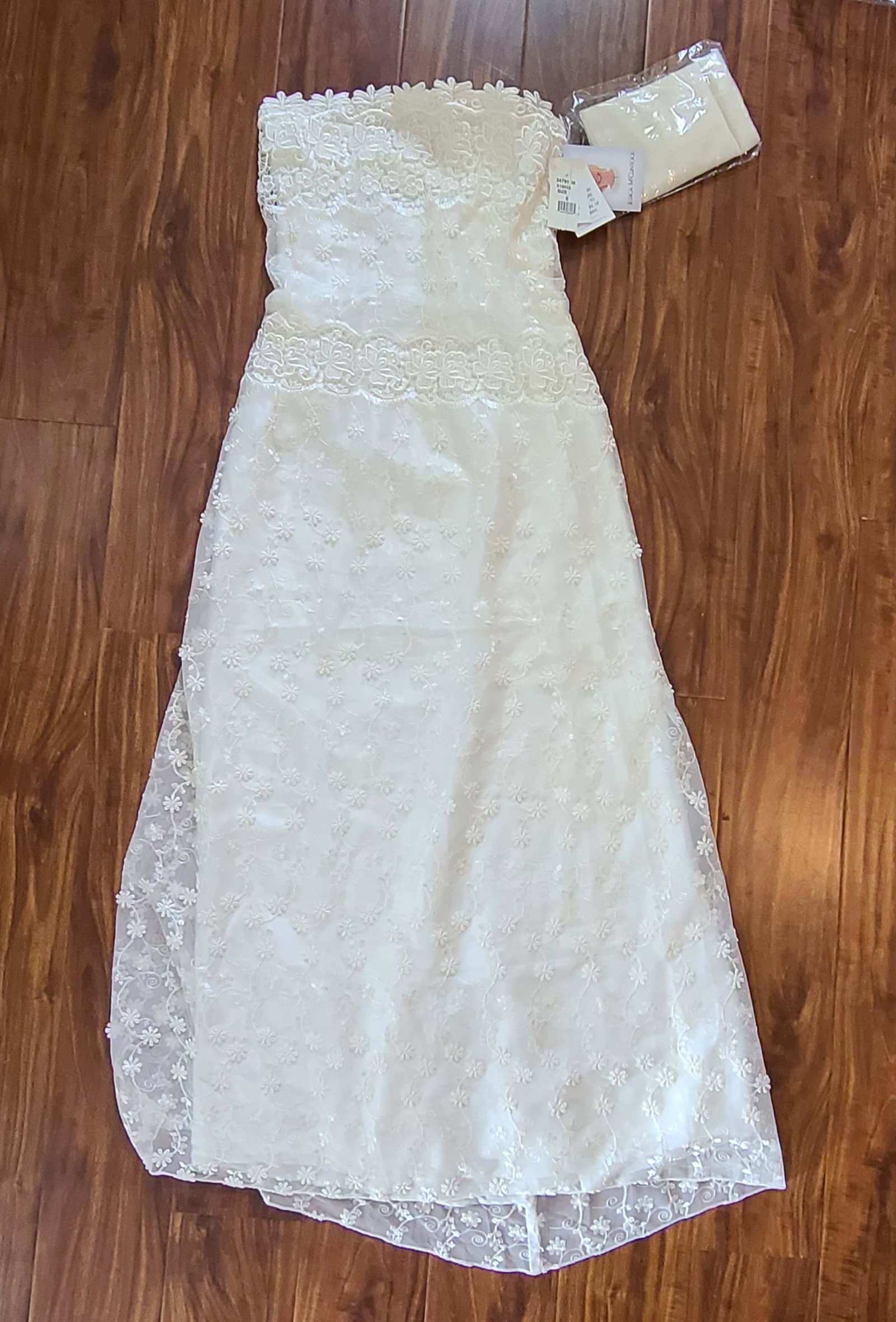 NWT Jessica McClintock Bridal Dress sz 6: NWT Jessica McClintock Bridal Dress sz 6