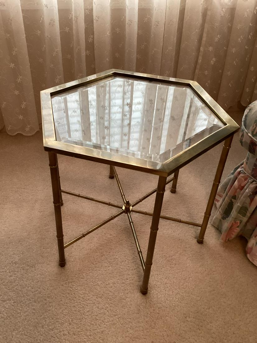 Vintage Brass & Glass Hectagon Table 20"x20"x17": Vintage Brass & Glass Hectagon Table 20"x20"x17"