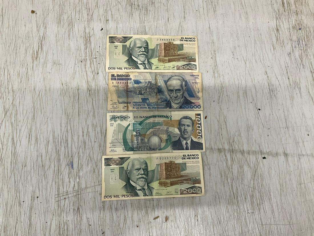 Lot of Pesos: Lot of Pesos