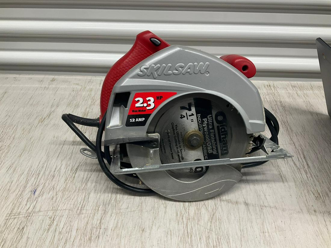 SkilSaw 12 AMP tablesaw (1 of 1)