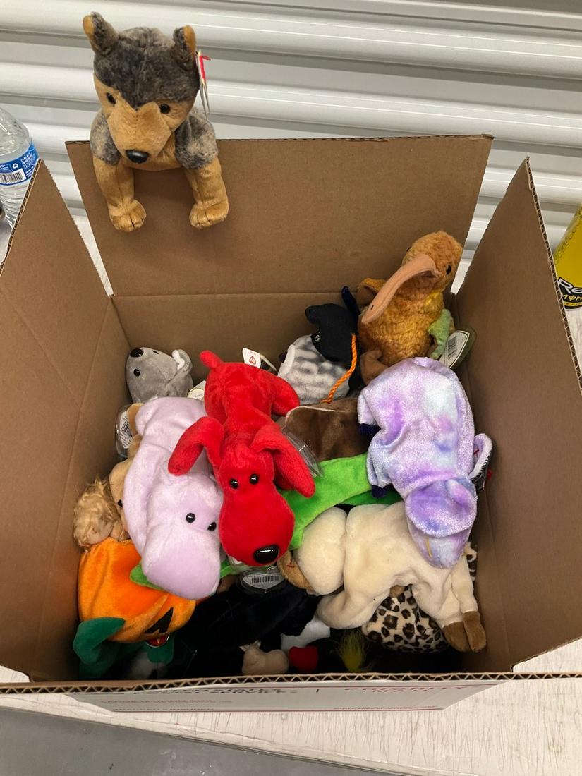 Lot of Beanie Babies with Tags: Lot of Beanie Babies with Tags