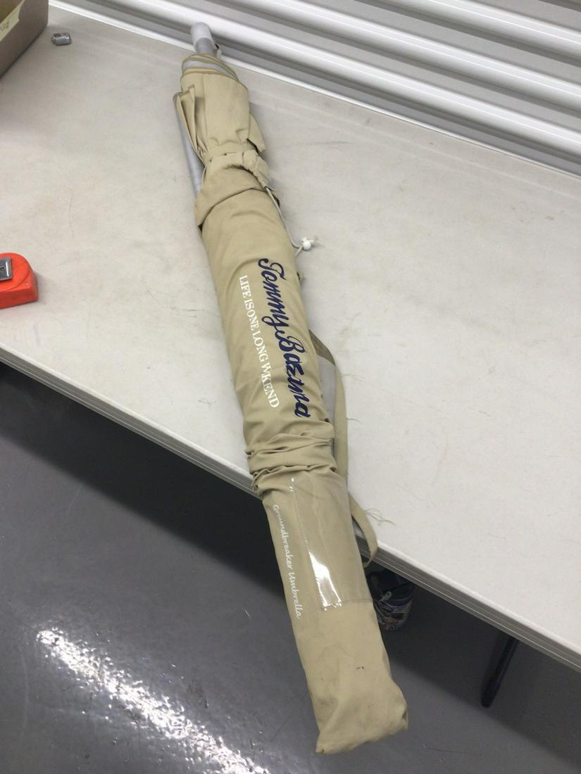 Tommy Bahama Groundbreaker Umbrella: 51"