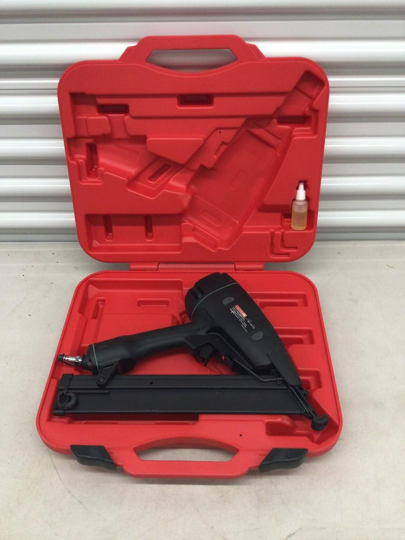 Craftsman In-Line Angled Finish Nailer (1 of 1)