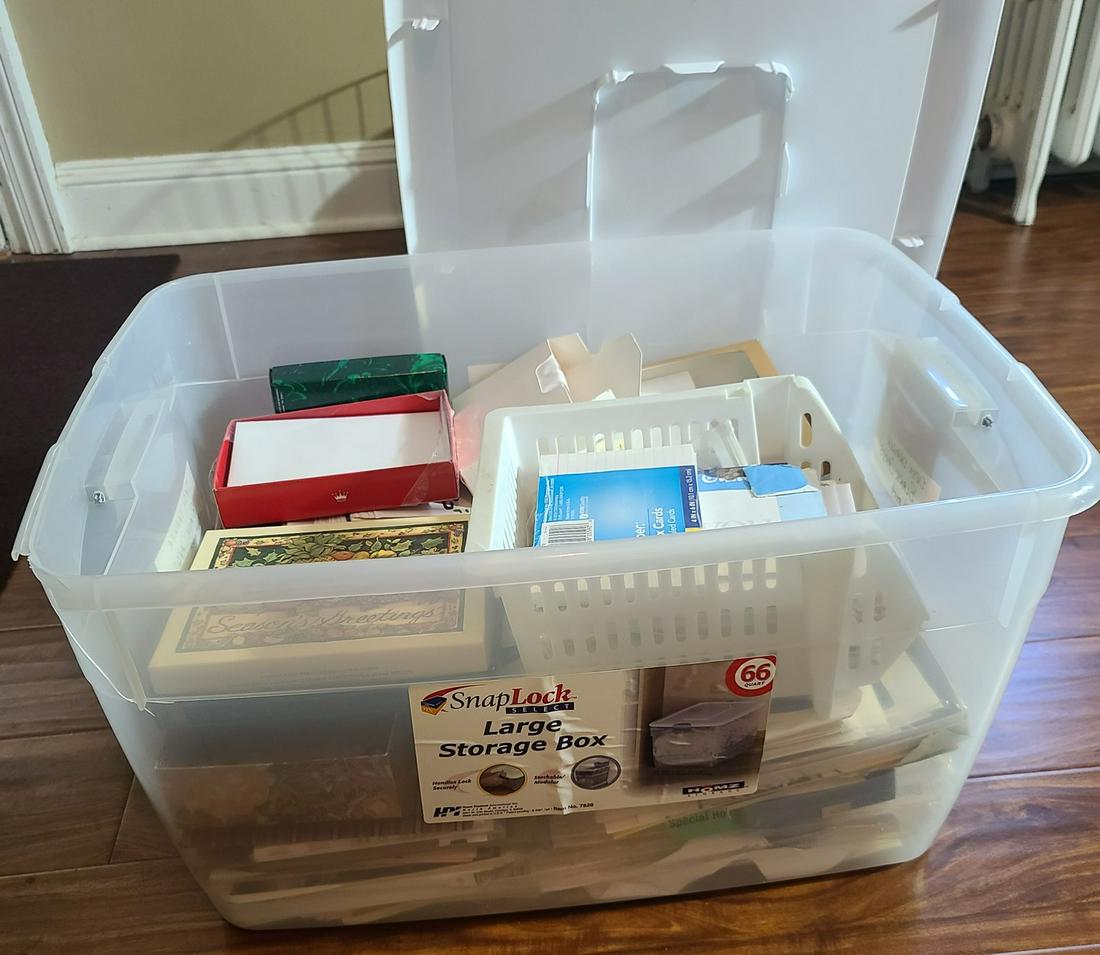 Lidded Storage Box of Stationary (1 of 1)