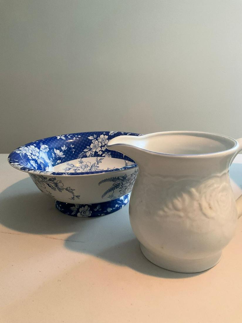 Spode made in England Bowl and Victorian Rose Pitcher (1 of 1)
