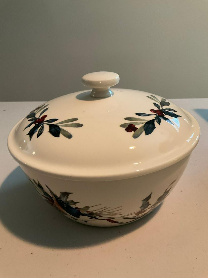 Lenox Winter Greetings Covered Dish (1 of 1)
