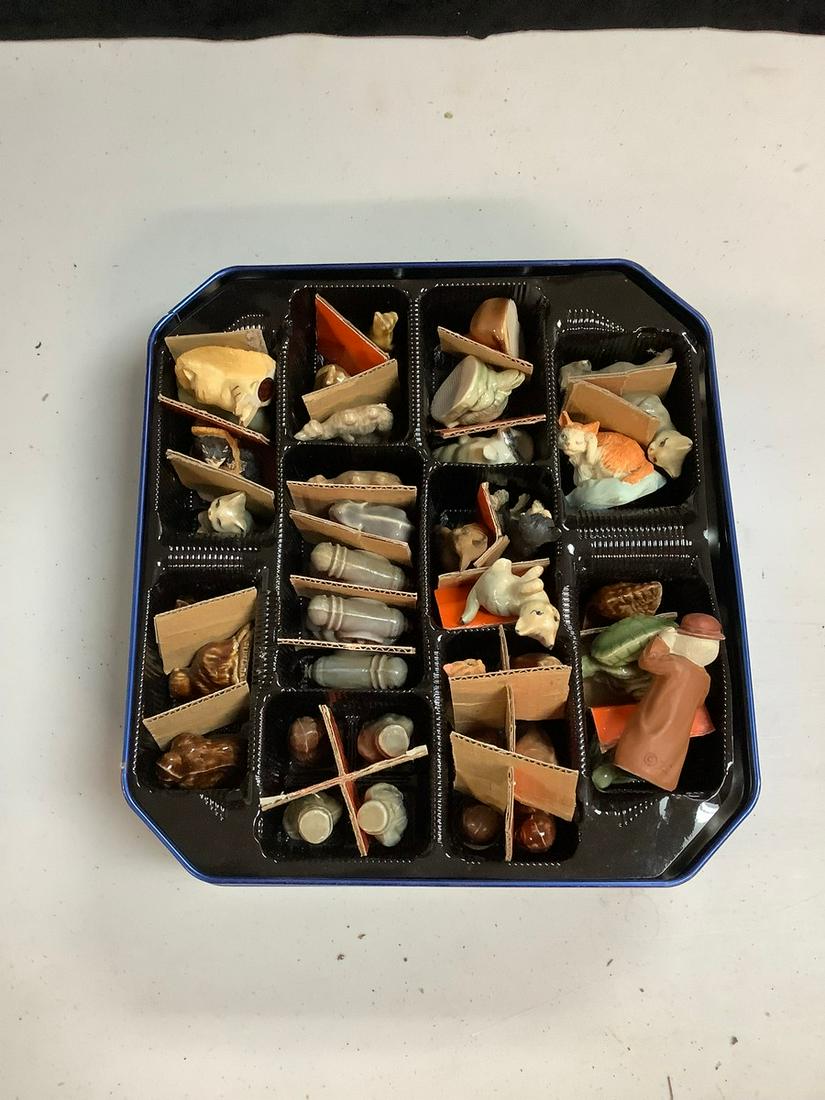 Lot of ceramic animal figures and others (1 of 1)