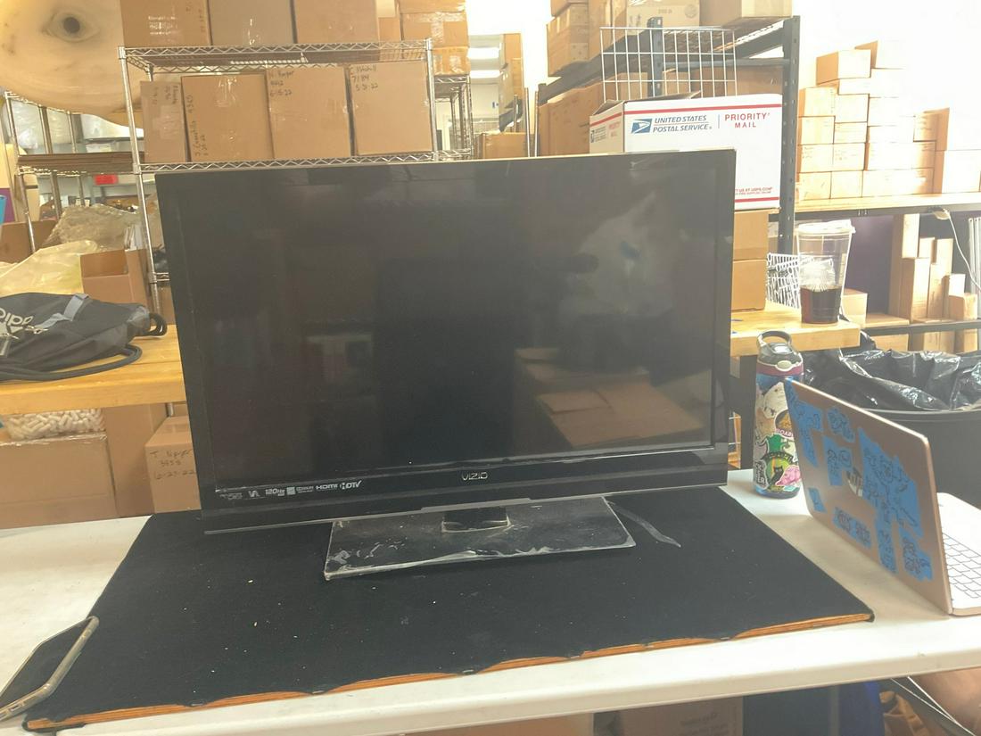 Vizio M30SL TV, no power cord (1 of 1)