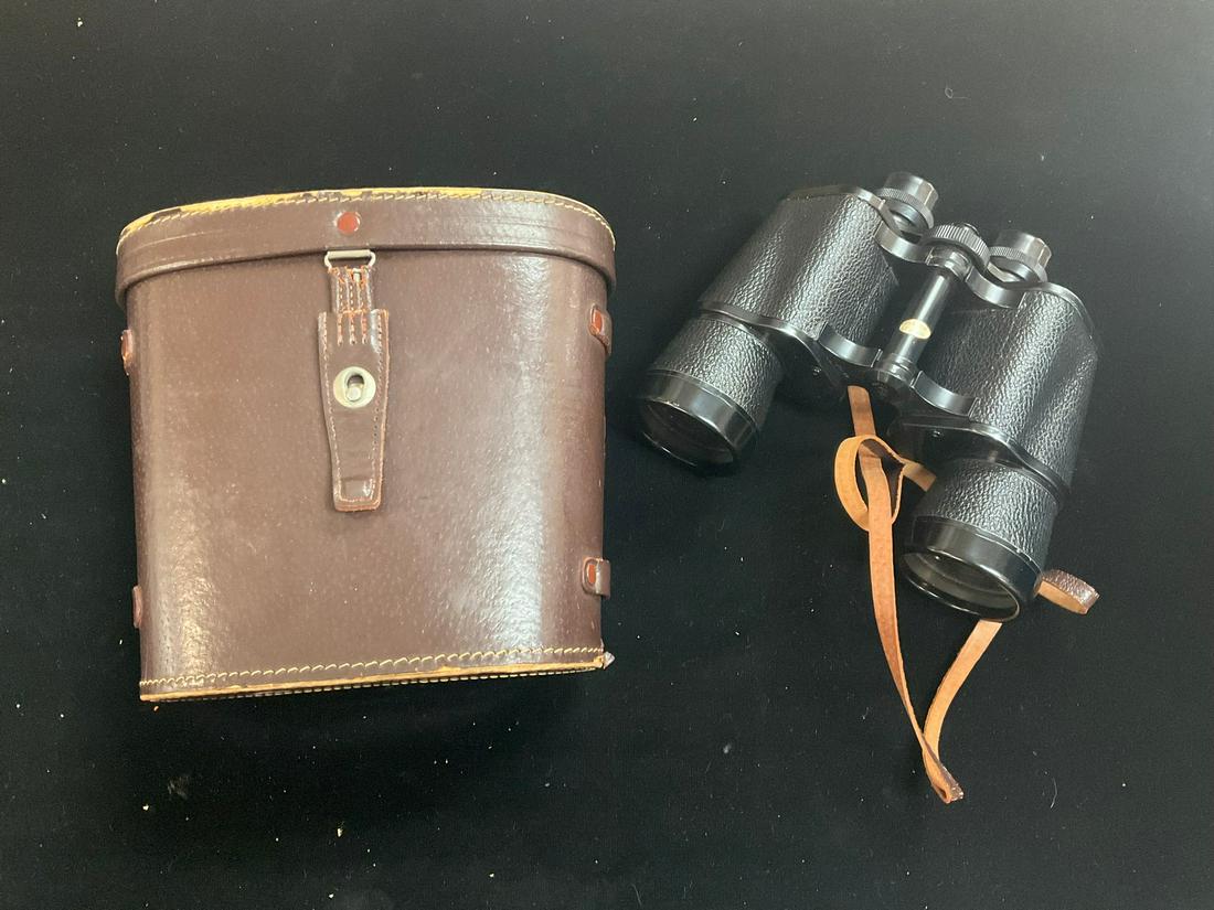 Nipole binoculars in case: Nipole binoculars in case