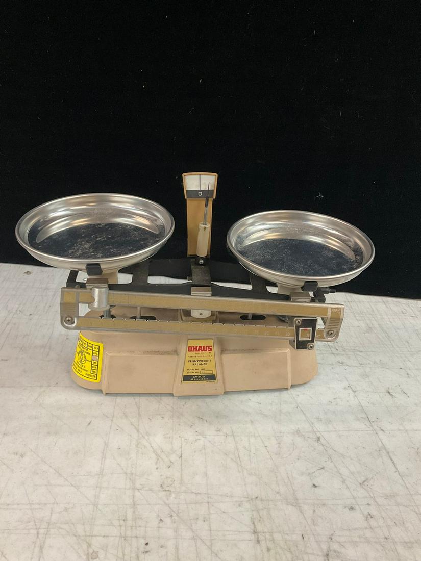 Ohaus Pennyweight Balance scale with two pans 14 inches long (1 of 1)
