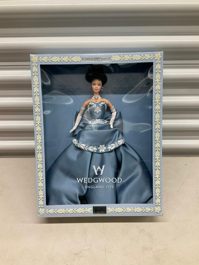 Wedgwood Englands 1759 Barbie Collectables Doll in Box (1 of 1)