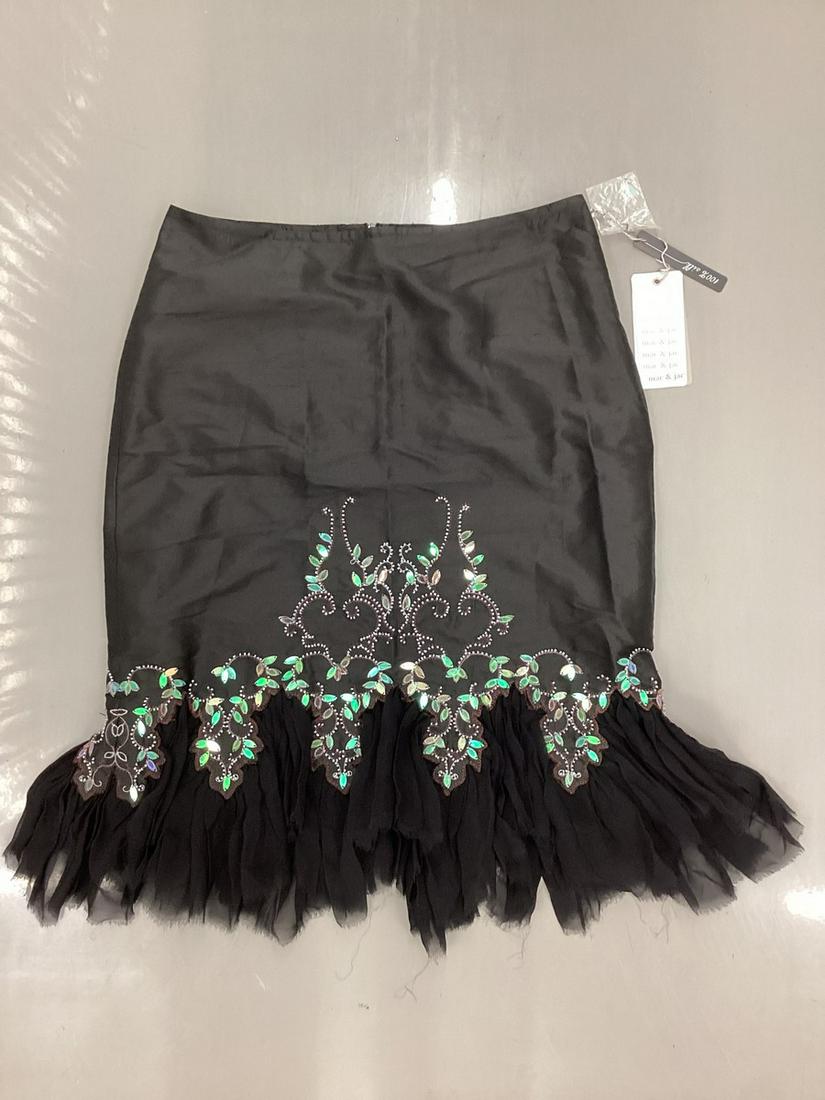 New With Tags Mac & Jac 100% Silk Skirt With Beading & Sequins Size 6: New With Tags Mac & Jac 100% Silk Skirt With Beading & Sequins Size 6