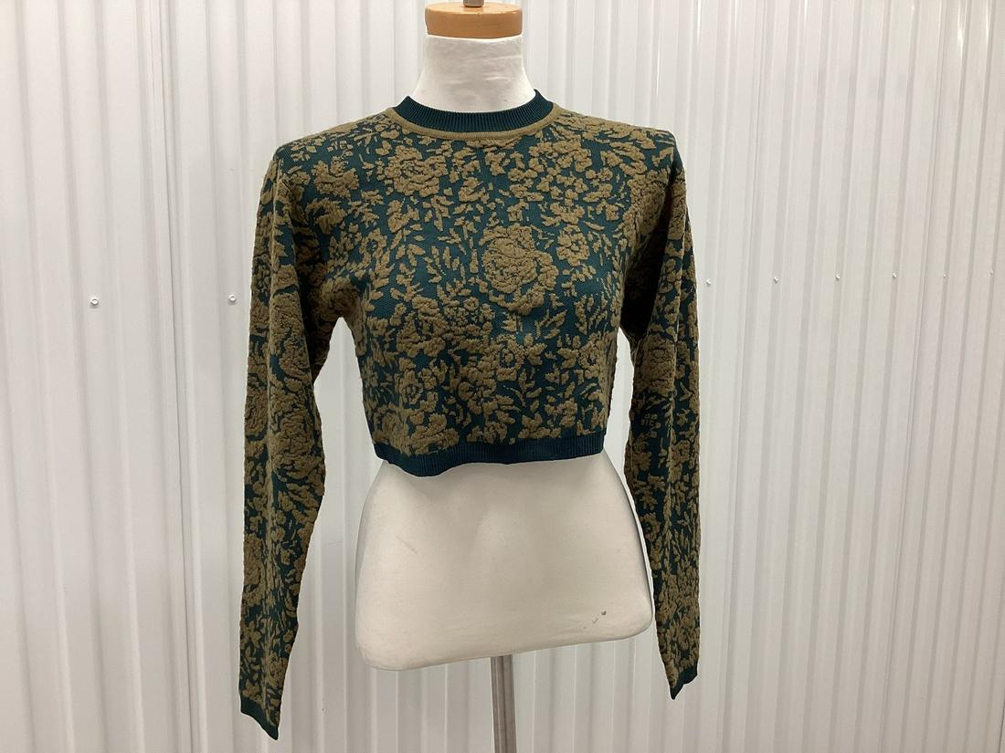 Ronny Kobo Rayon Blend Crop Sweater Size XS: Ronny Kobo Rayon Blend Crop Sweater Size XS