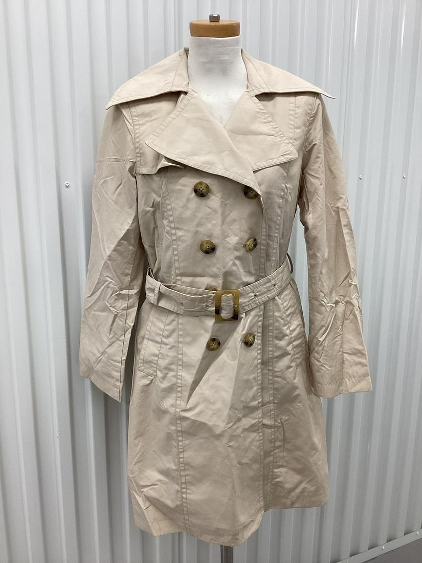 London Fog Belted Modern Trench Coat Size M: London Fog Belted Modern Trench Coat Size M
