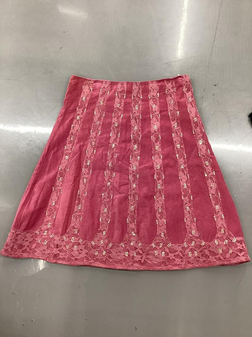 Persaman NY Skirt Size 4: Persaman NY Skirt Size 4