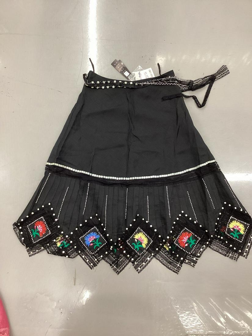 NWT Carole Little Skirt Size 4: NWT Carole Little Skirt Size 4